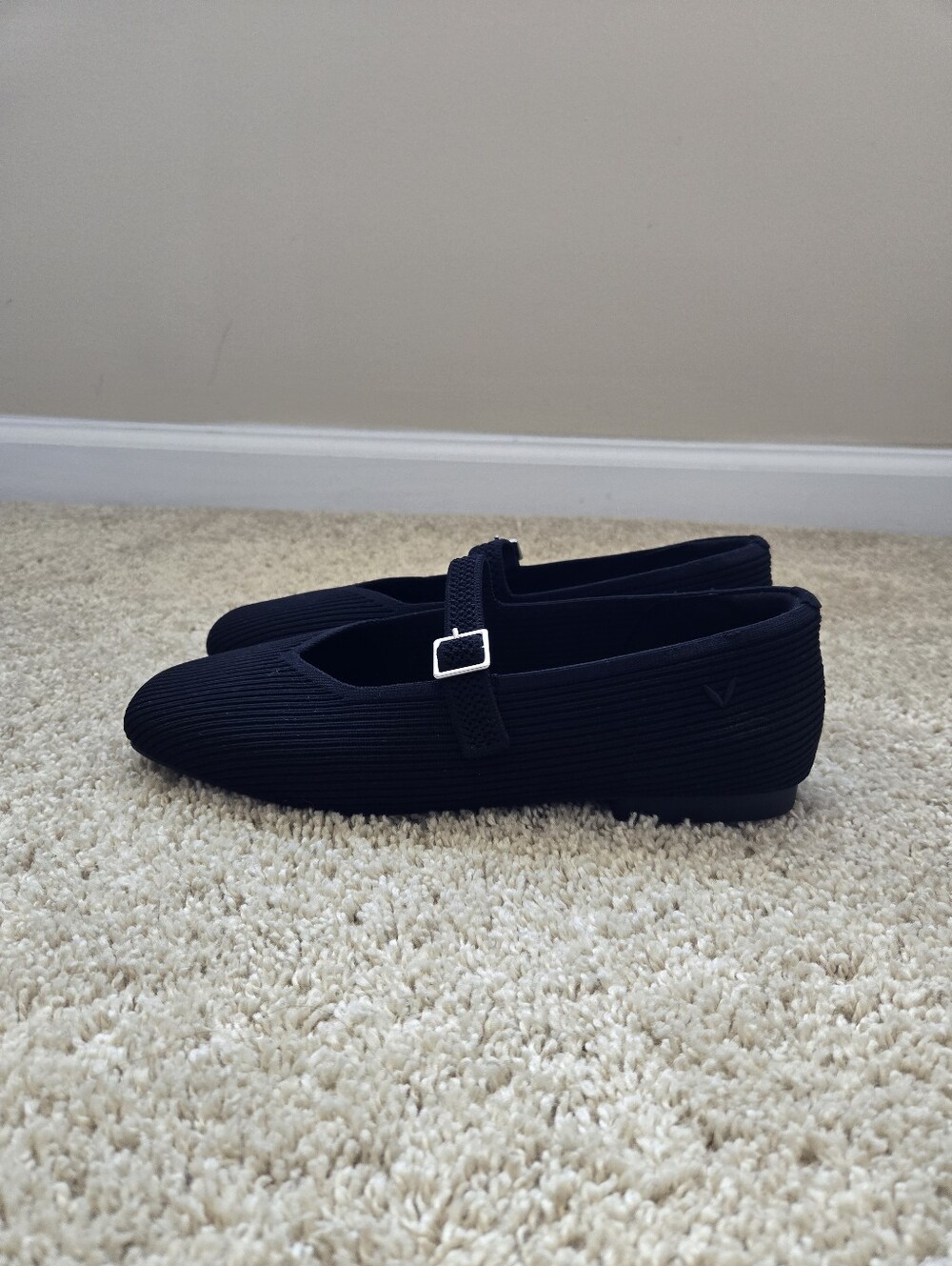 Vivaia Square Toe Mary Jane Flats Womens 8 Black Ribbed V